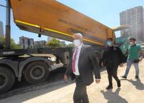 Büyükşehir asfaltsız yol bırakmama adına kararlı ilerliyor