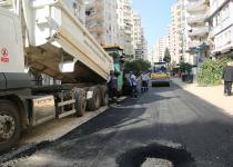 Büyükşehir 25 ayrı noktada asfalt çalışmasını sürdürüyor…