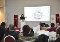 Uzmanlar kanserin nedenlerini ve erken teşhisin önemini anlattı