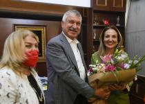 CHP Kadın Kolları Genel Başkanı Aylin Nazlıaka, Başkan Zeydan Karalar’ı ziyaret etti.