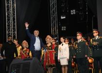 Kızılordu Korosu ve Haluk Levent Adanalılara Unutulmaz Bir Gece Yaşattı