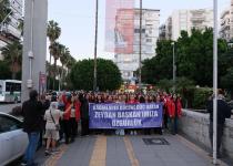 Adana Büyükşehir’in Kadın Çalışanlarından “Zeydan Karalar’a Özgürlük” Mitingi