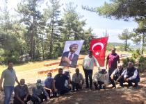 Yangın felaketi yaşayan bal üreticisine kovan desteği