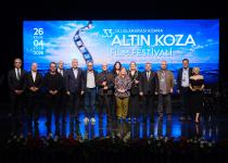 Altın Koza’da Onur Ödülleri Yönetmen Ferzan Özpetek ve Oyuncu Vahide Perçin’e Verildi