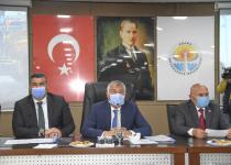 Zeydan Karalar, yoğun iş programına rağmen muhtarları dinlemekten asla vazgeçmiyor