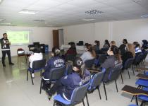 Büyükşehir Zabıta Dairesi’nin kadın çalışanlarına uyuşturucuyla mücadele kapsamında eğitim verildi.