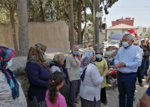 Bayrama susuz girmediler. Zeydan Karalar halkla buluştu, sorunu çözdü